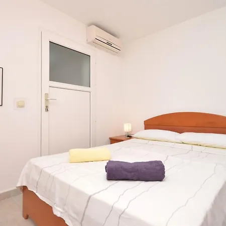 Apartment Mara Vodice